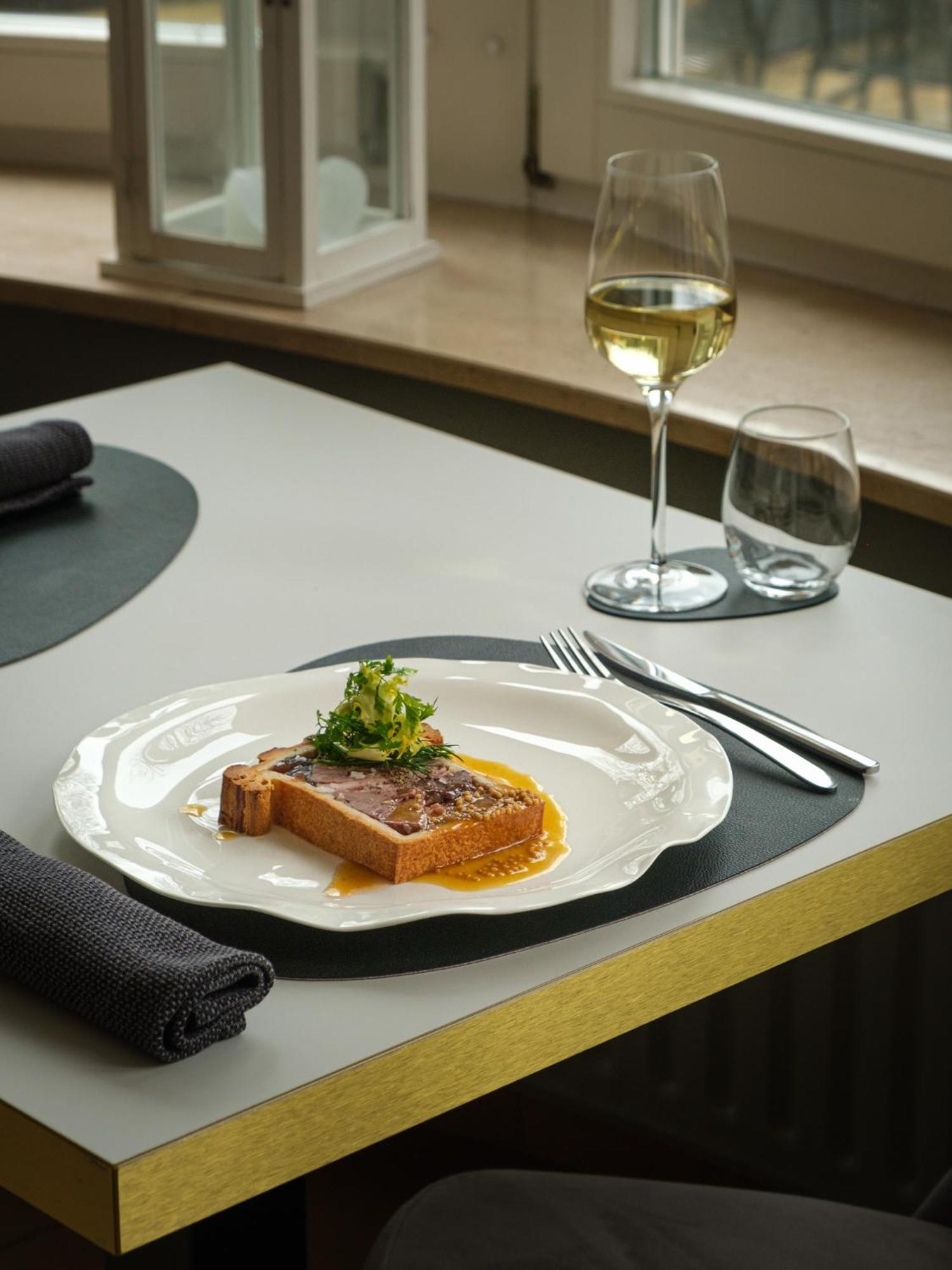 Hotel-Restaurant Beim Schlass Wiltz Eksteriør bilde